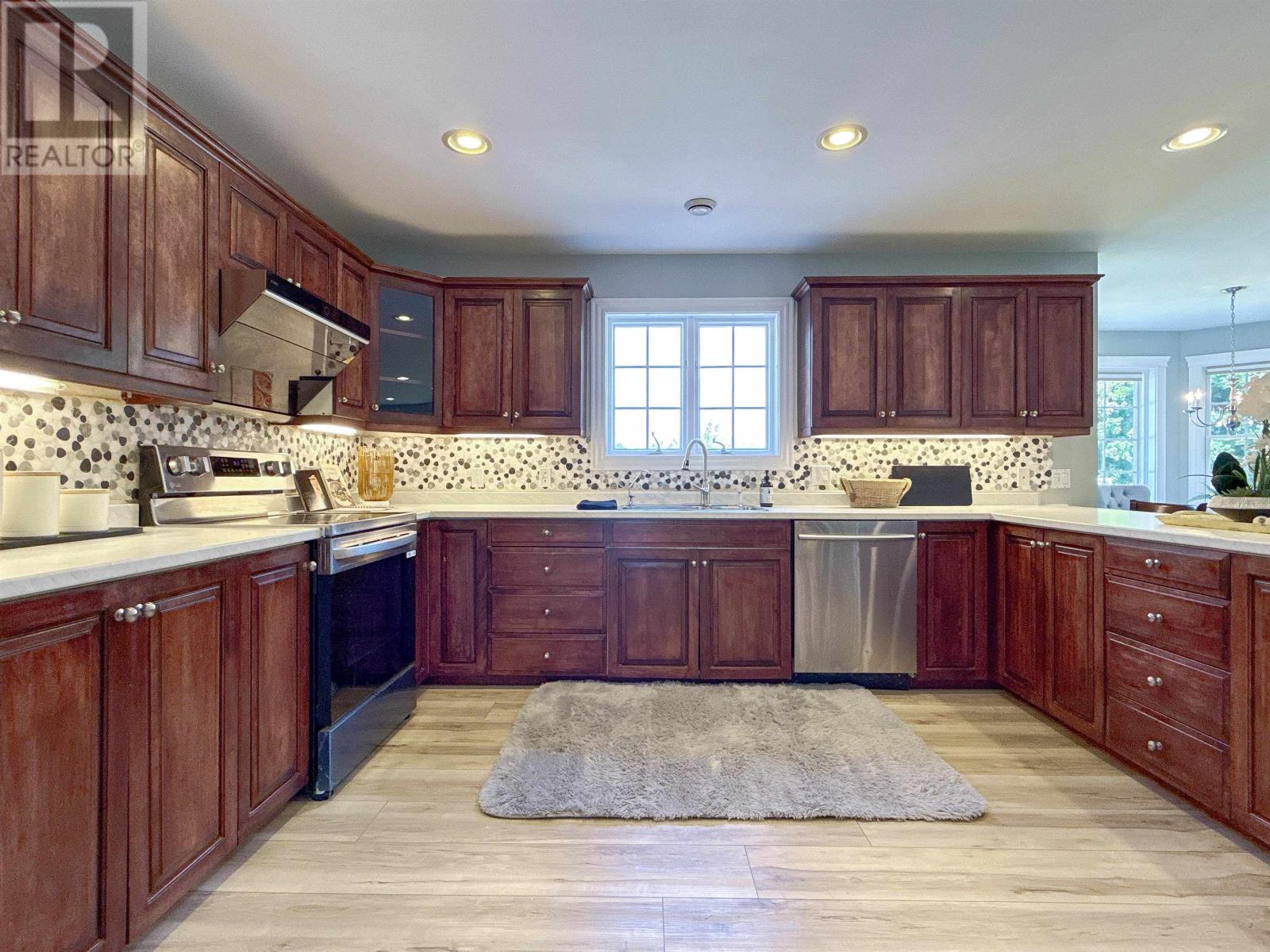 14 Royalty Road, Charlottetown, Prince Edward Island  C1E 1T8 - Photo 22 - 202607657