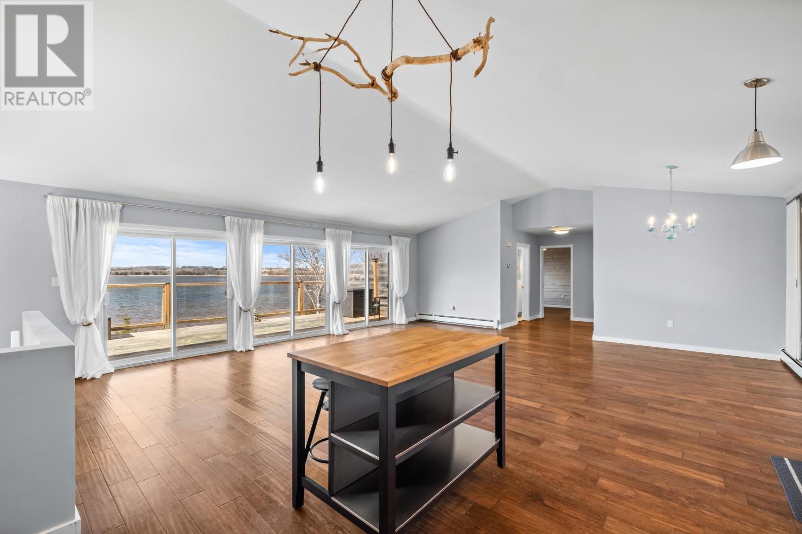 73 Riverbank Drive, Johnstons River, Prince Edward Island  C1B 3E7 - Photo 8 - 202607768