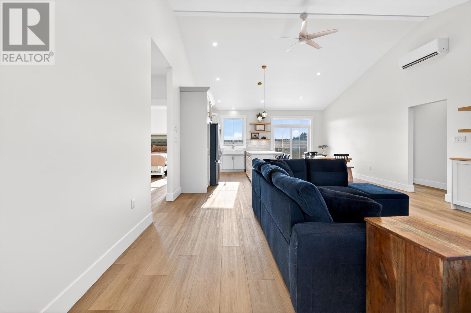 329 Macinnis Road, Winsloe North, Prince Edward Island  C1E 0R2 - Photo 12 - 202607823