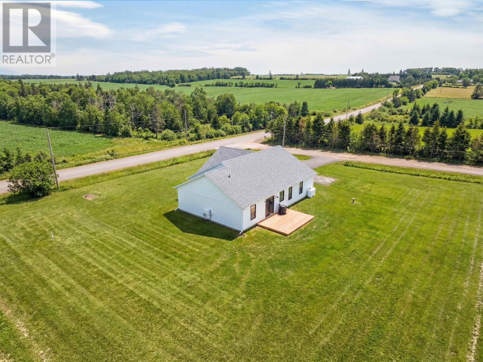 329 Macinnis Road, Winsloe North, Prince Edward Island  C1E 0R2 - Photo 5 - 202607823