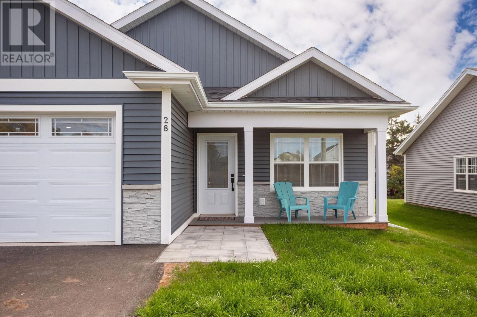 28 Emily Drive, Charlottetown, Prince Edward Island  C1C 0S5 - Photo 2 - 202607839