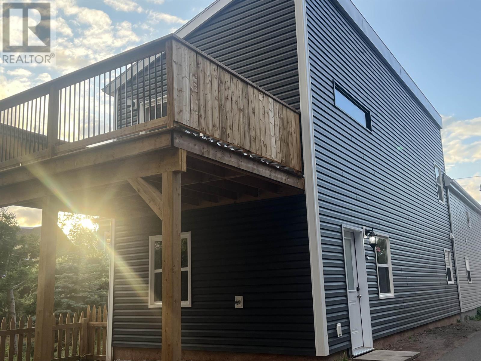 10 Chestnut Street, Charlottetown, Prince Edward Island  C1A 5R1 - Photo 3 - 202608245