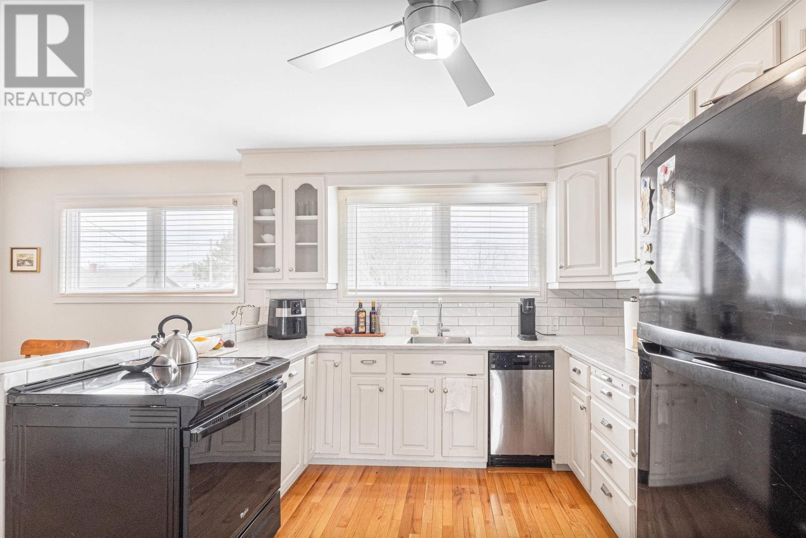 16 Donwood Drive, Charlottetown, Prince Edward Island  C1A 5L2 - Photo 6 - 202608401