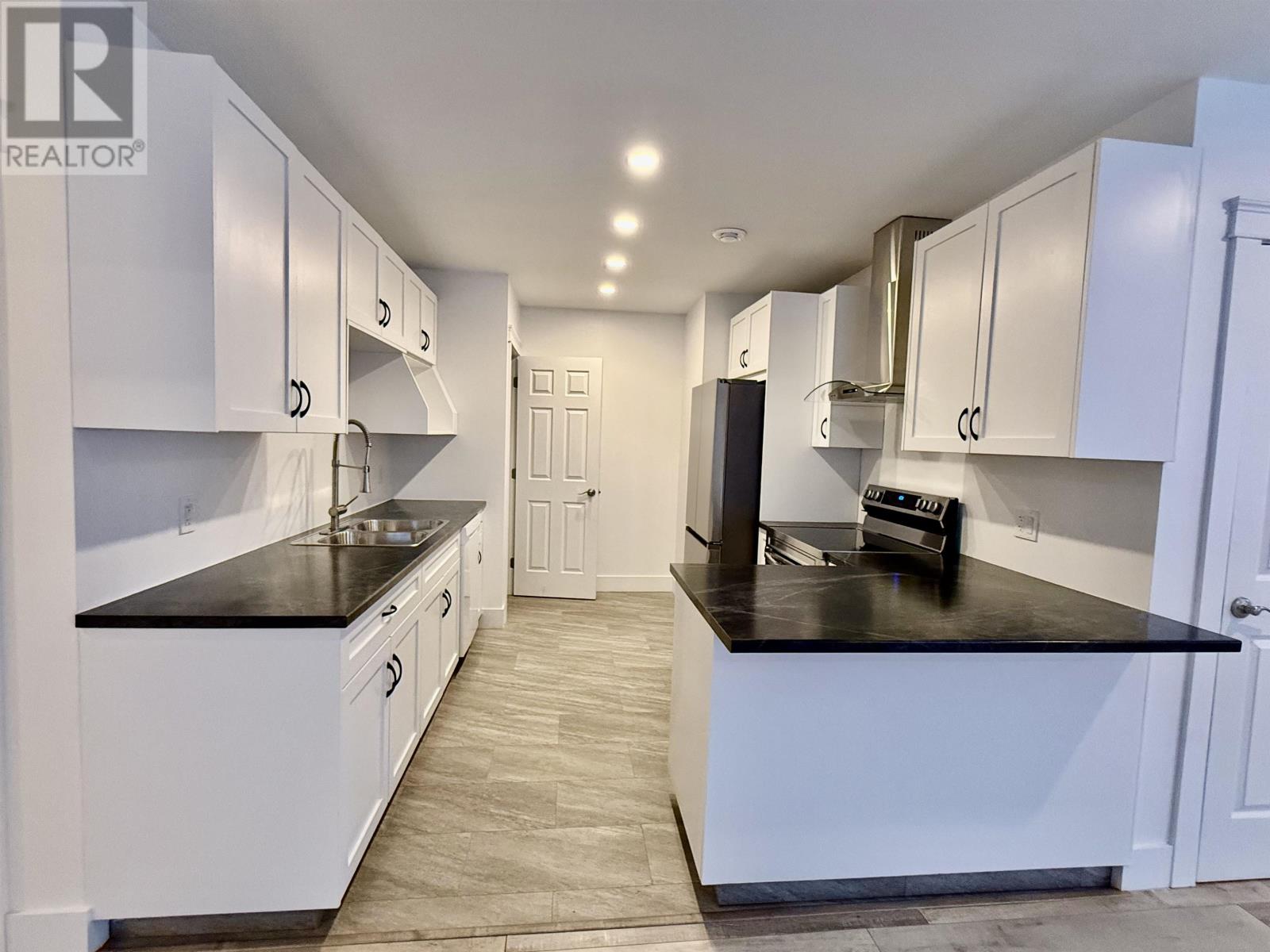 14 Aidan Street, Charlottetown, Prince Edward Island  C1E 3R1 - Photo 3 - 202608467