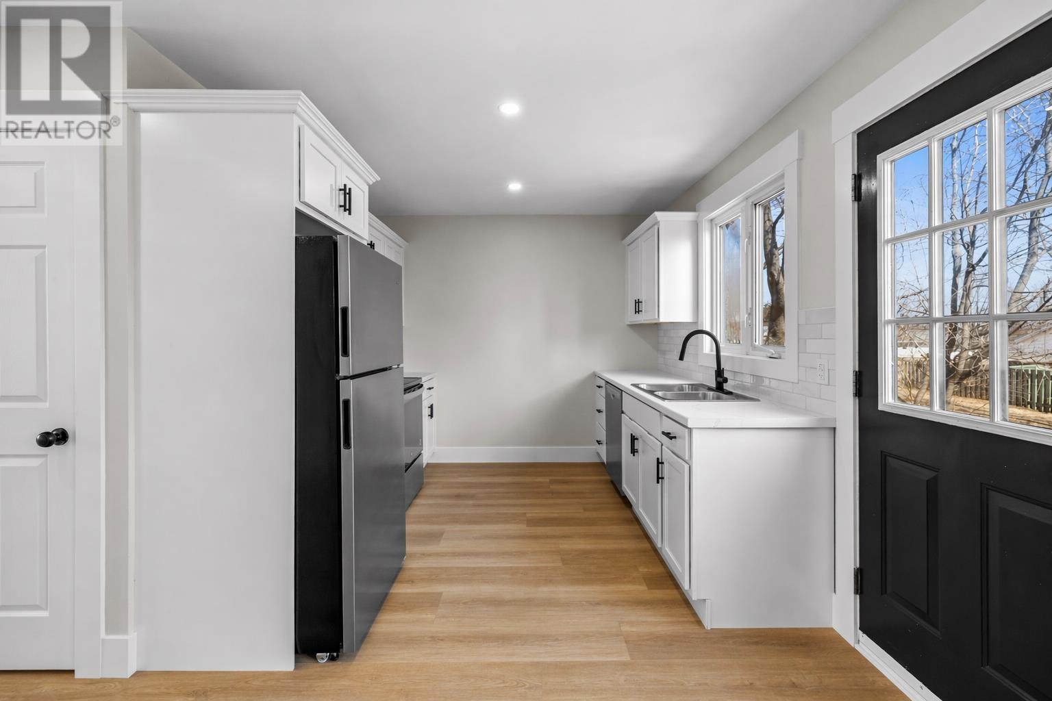 B 176 St. Peter's Road, Charlottetown, Prince Edward Island  C1A 5P9 - Photo 9 - 202608493