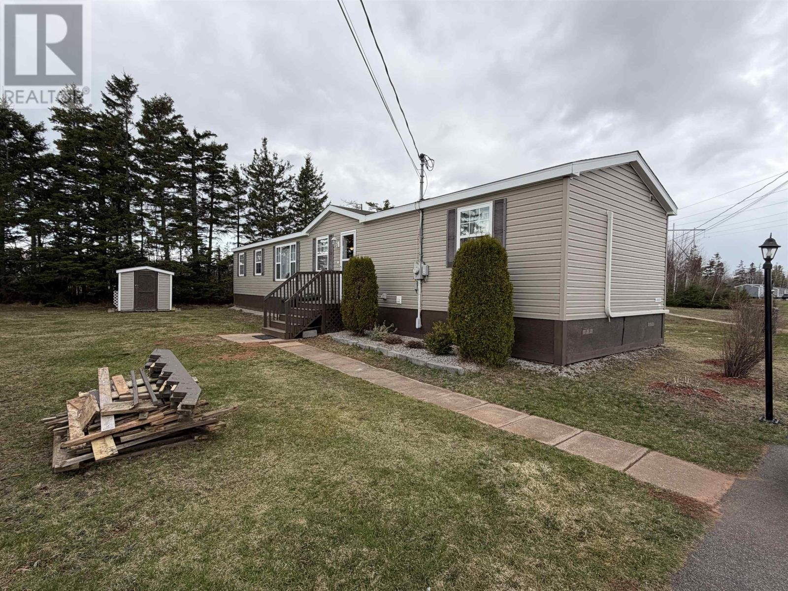 74 Jillian Street, Summerside, Prince Edward Island  C1N 6S6 - Photo 2 - 202608498