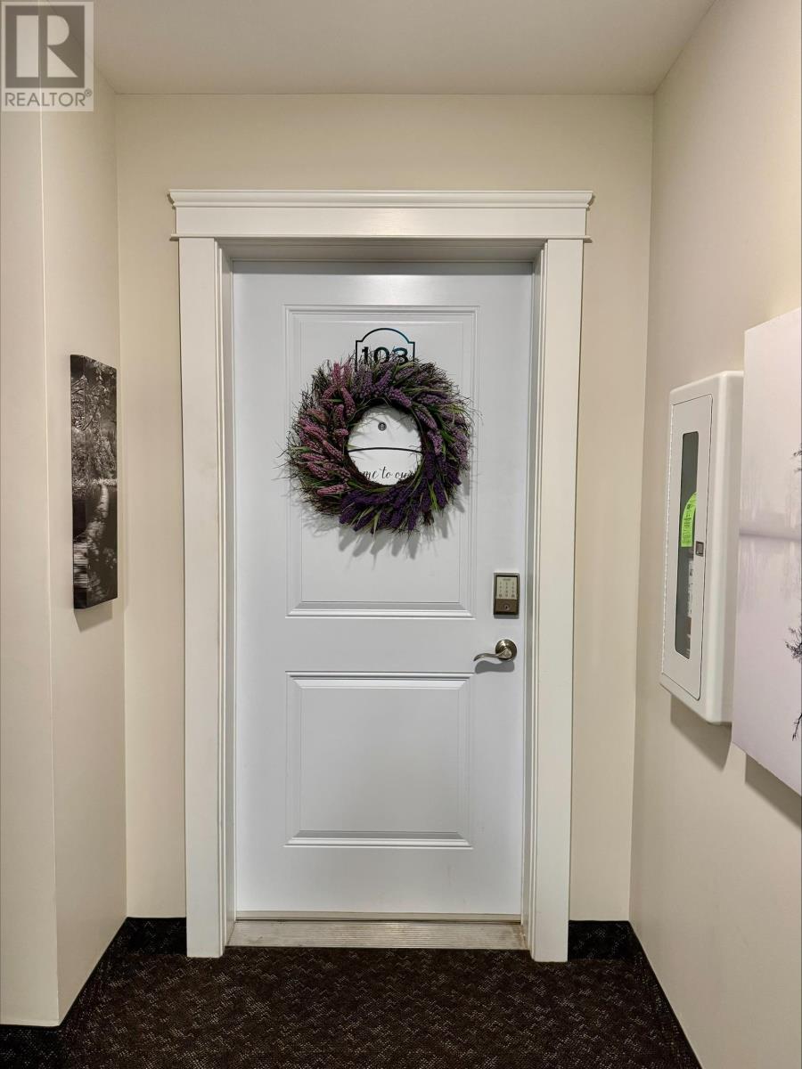 103 29 Stratford Road, Stratford, Prince Edward Island  C0A 1E0 - Photo 2 - 202608685