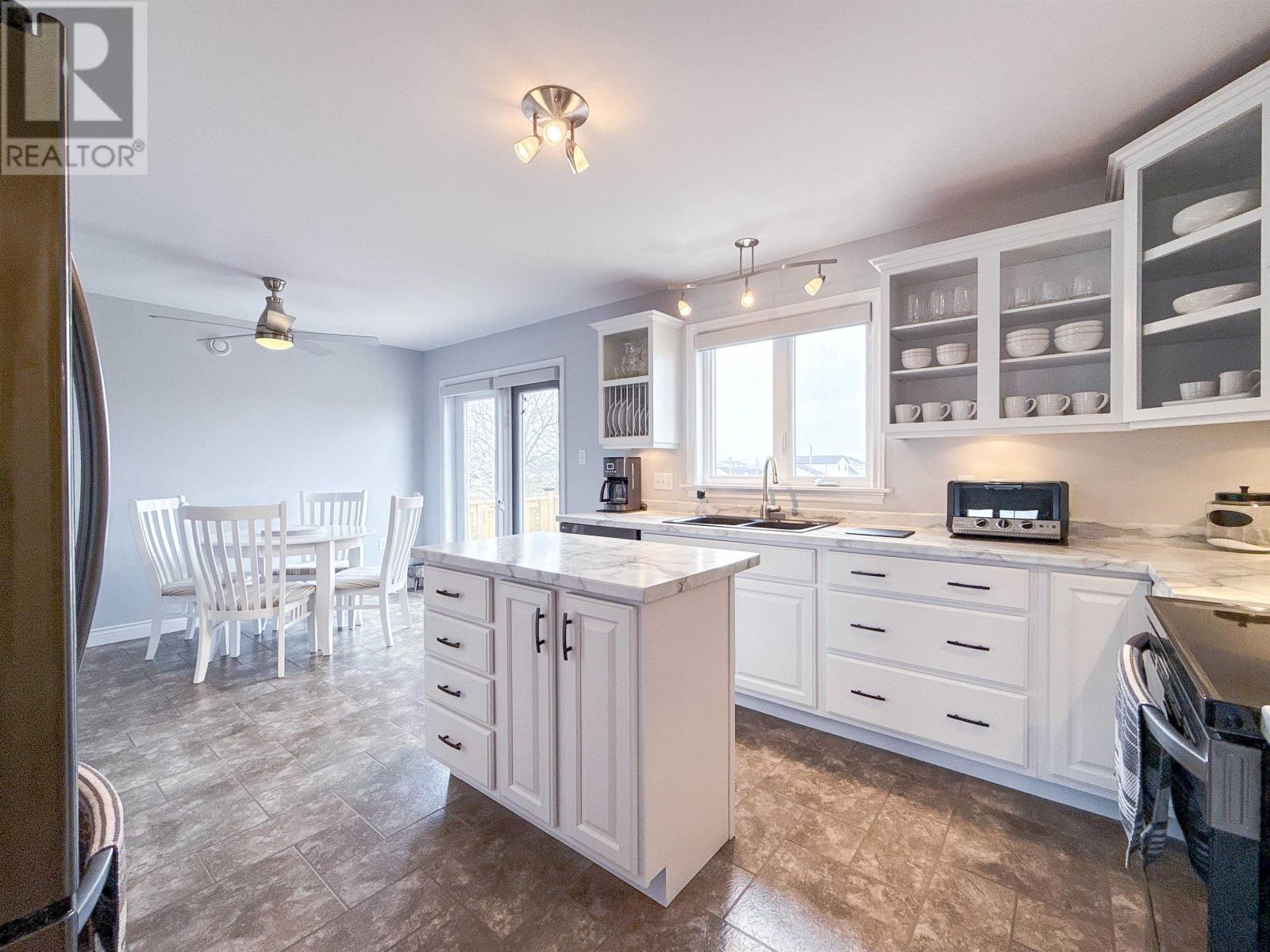 146 Mason Road, Stratford, Prince Edward Island  C1B 2G2 - Photo 11 - 202608734