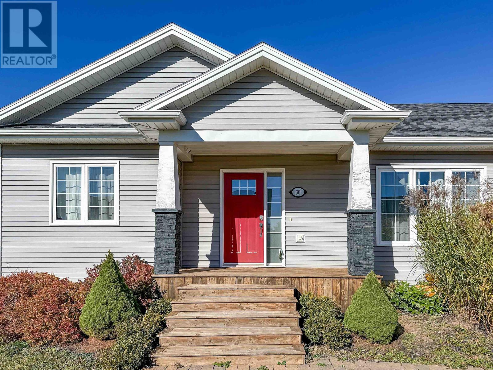 30 Chancellor Street, Charlottetown, Prince Edward Island  C1E 0G1 - Photo 2 - 202608749