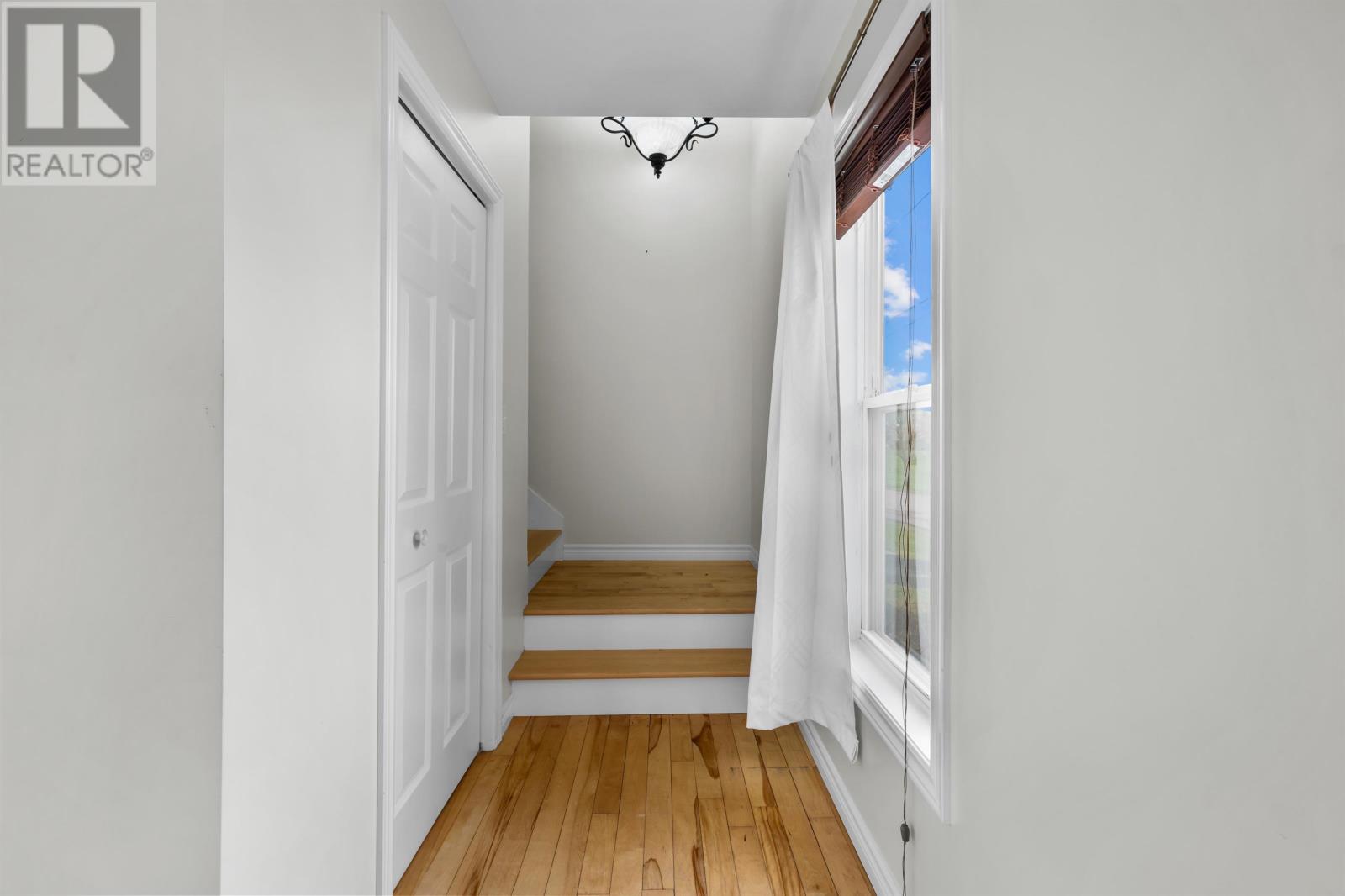 1 Deblois Street, Charlottetown, Prince Edward Island  C1E 0J6 - Photo 3 - 202608934