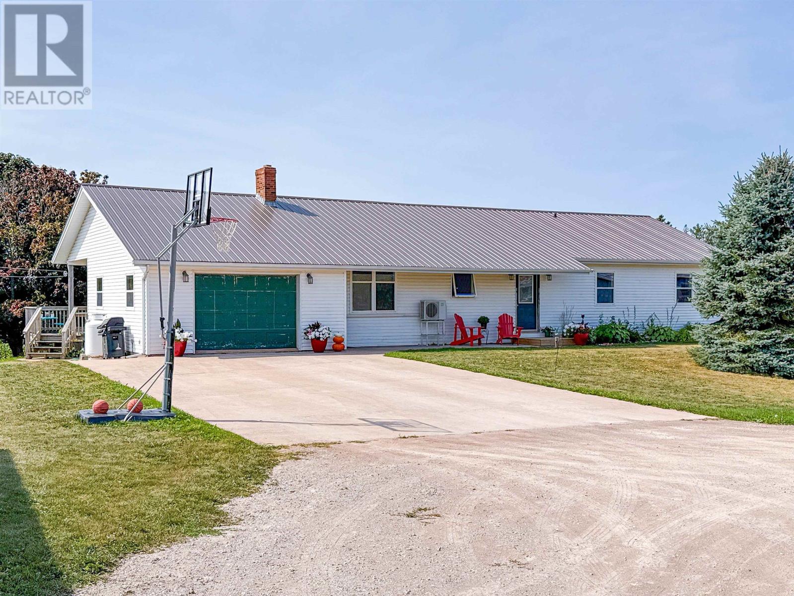5966 Pe 19, Rice Point, Prince Edward Island  C0A 1H6 - Photo 1 - 202609230