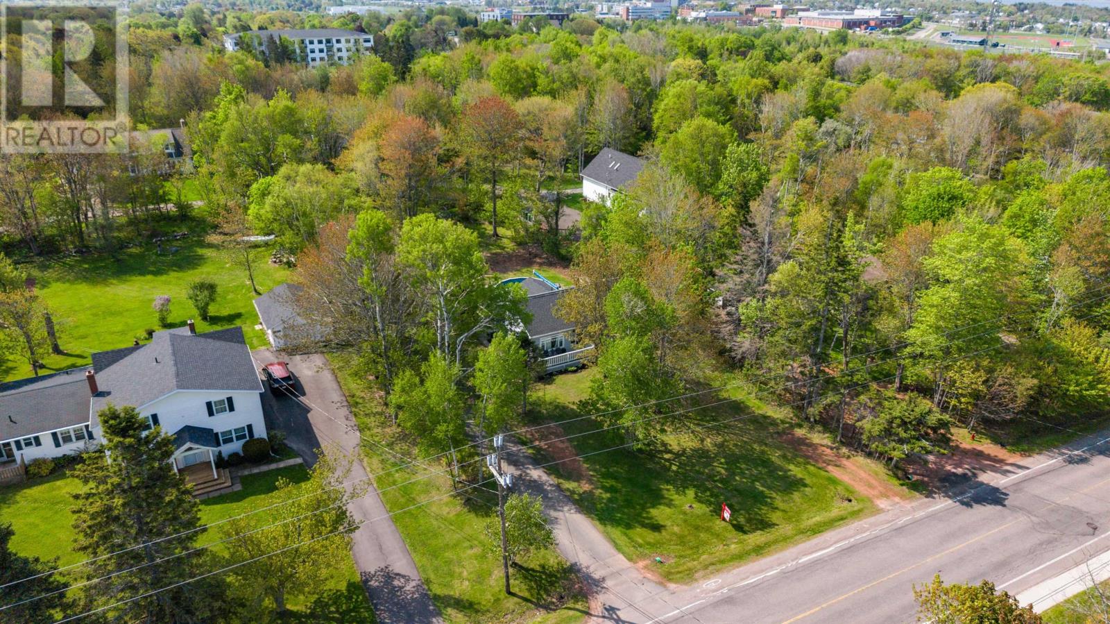 16 Oak Drive, Charlottetown, Prince Edward Island  C1A 6T5 - Photo 5 - 202609255