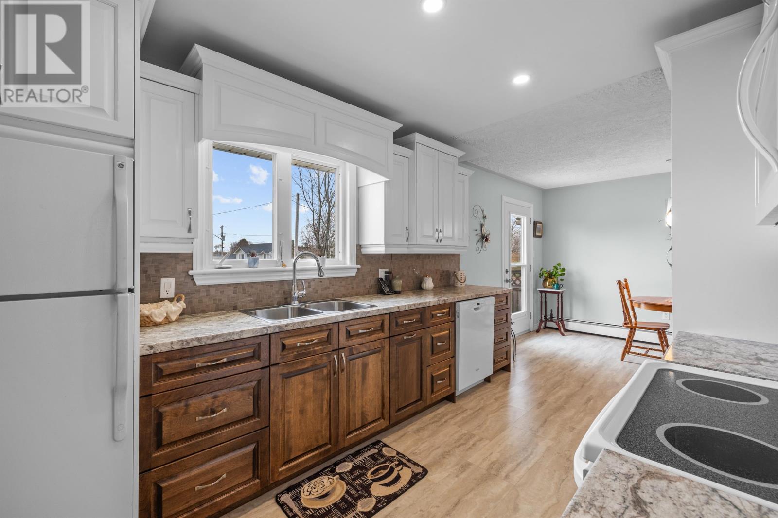 32 Eliot Drive, Cornwall, Prince Edward Island  C0A 1H0 - Photo 5 - 202609336