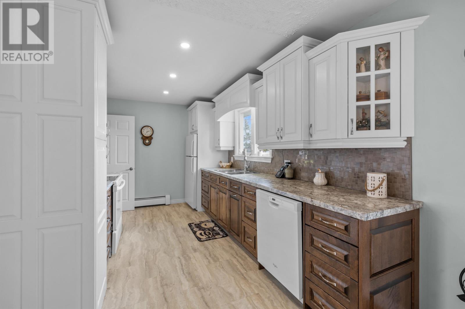 32 Eliot Drive, Cornwall, Prince Edward Island  C0A 1H0 - Photo 9 - 202609336