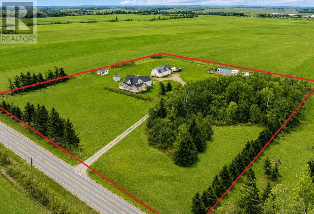 3008 Route 20, Darnley, Prince Edward Island  C0B 1M0 - Photo 1 - 202609369