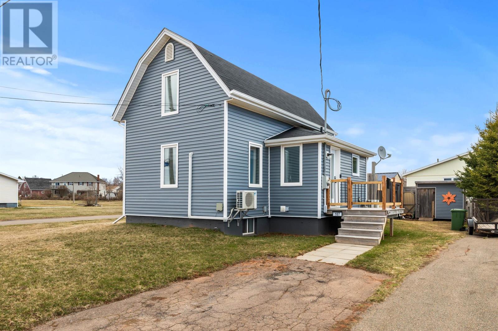 107 Northumberland, Summerside, Prince Edward Island  C1N 3W7 - Photo 1 - 202609426