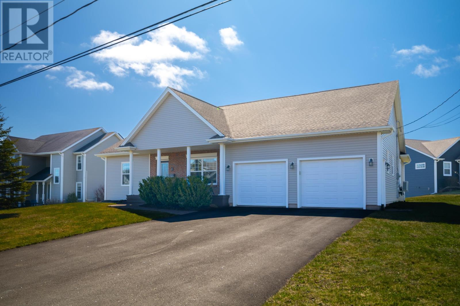 2 Somerset Place, Stratford, Prince Edward Island  C1B 0A9 - Photo 2 - 202609672