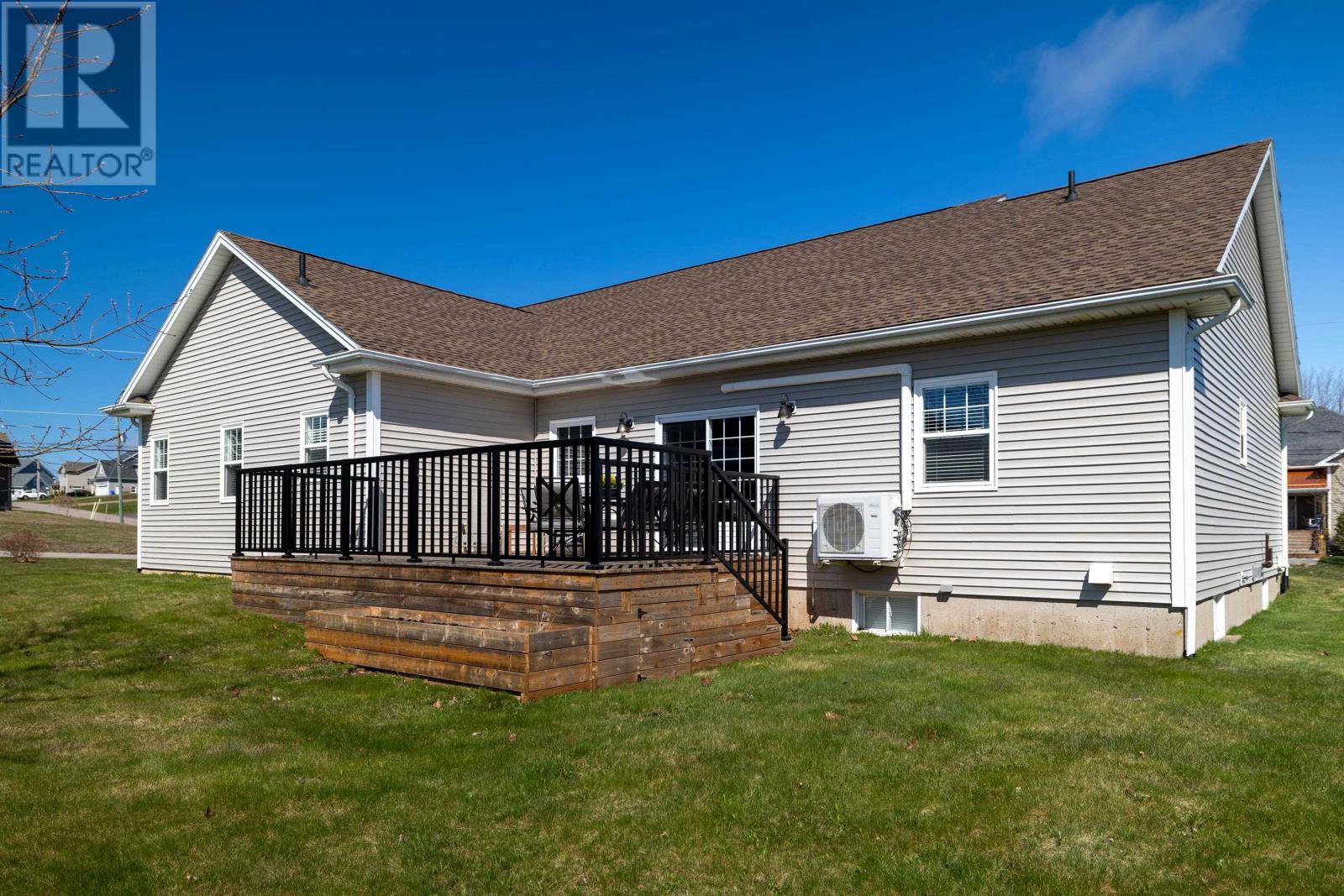2 Somerset Place, Stratford, Prince Edward Island  C1B 0A9 - Photo 3 - 202609672