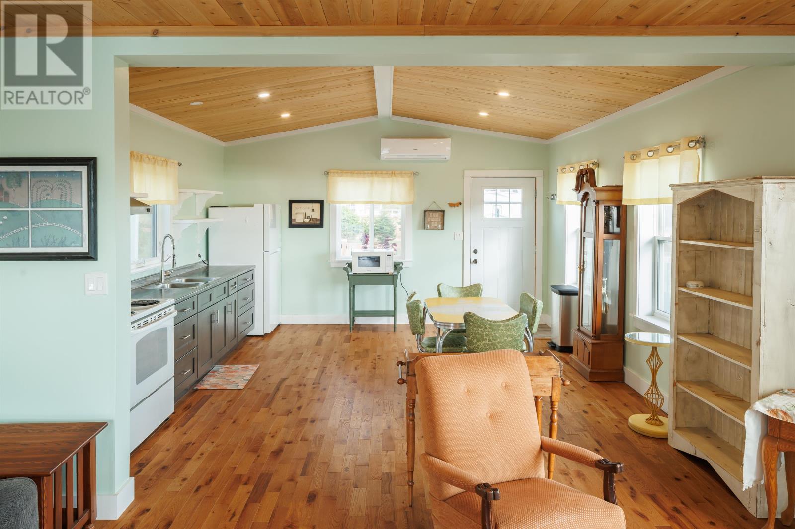 9 Clearview Lane, Red Point, Prince Edward Island  C0A 2B0 - Photo 5 - 202609856