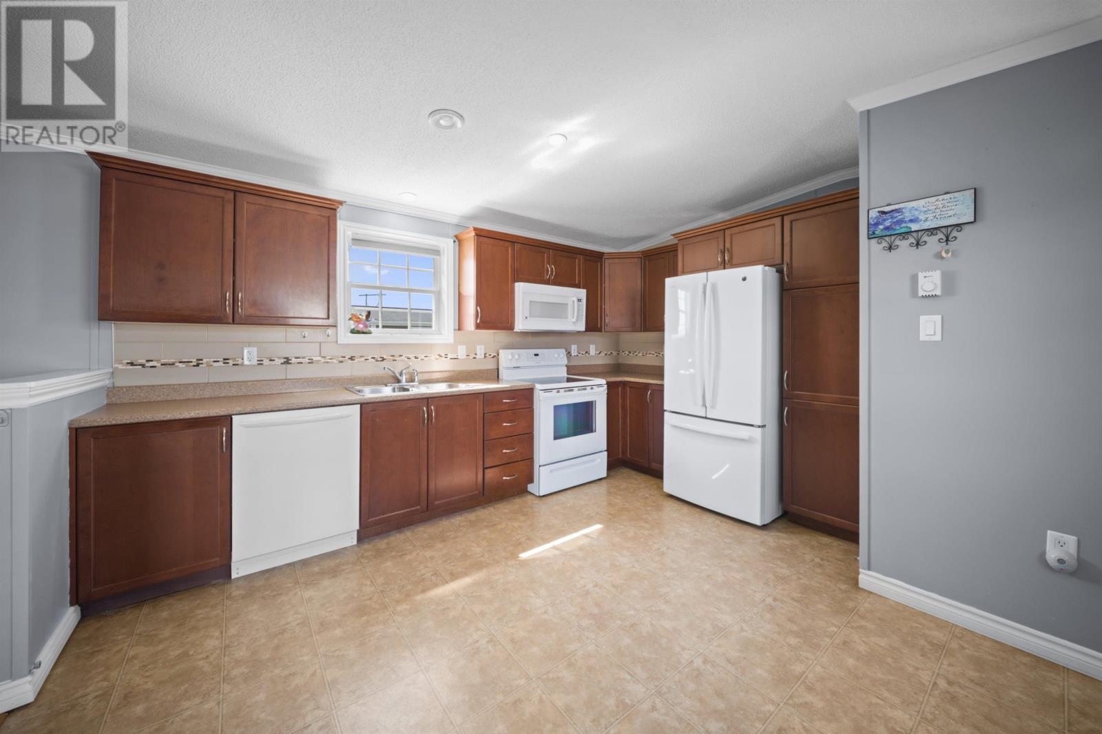 31 Kenzie Myers Avenue, Summerside, Prince Edward Island  C1N 0G9 - Photo 8 - 202609917