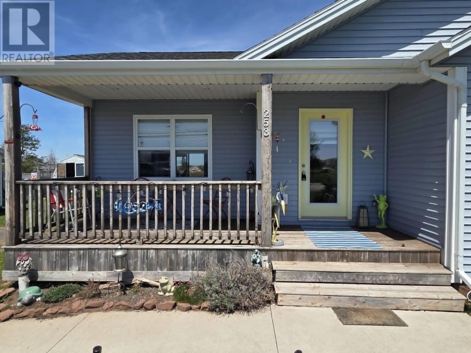 253 Carleton Avenue, Borden-Carleton, Prince Edward Island  C0B 1X0 - Photo 4 - 202610194