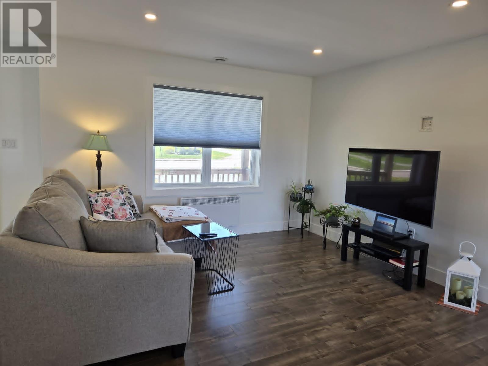 253 Carleton Avenue, Borden-Carleton, Prince Edward Island  C0B 1X0 - Photo 6 - 202610194