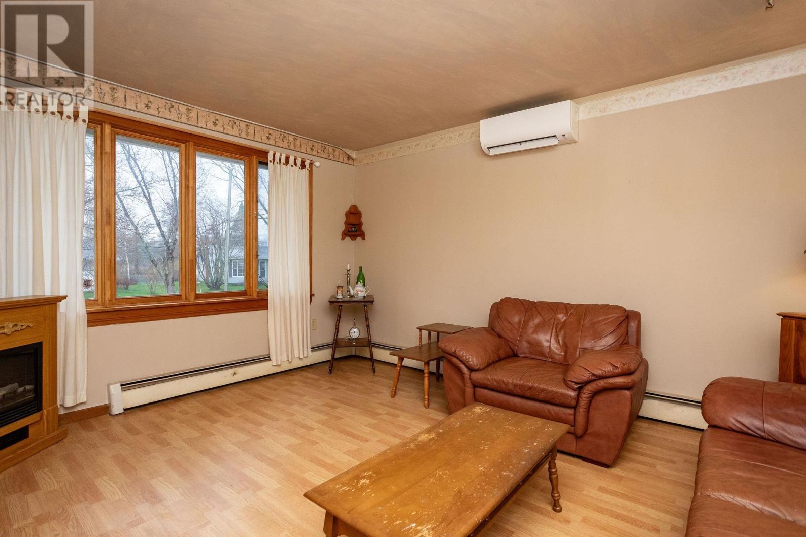 68 Westcomb Crescent, Charlottetown, Prince Edward Island  C1C 1B8 - Photo 4 - 202610257