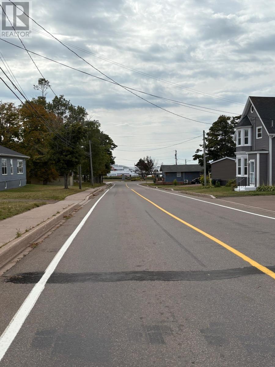 130 Main Street, Souris, Prince Edward Island  C0A 2B0 - Photo 7 - 202610276
