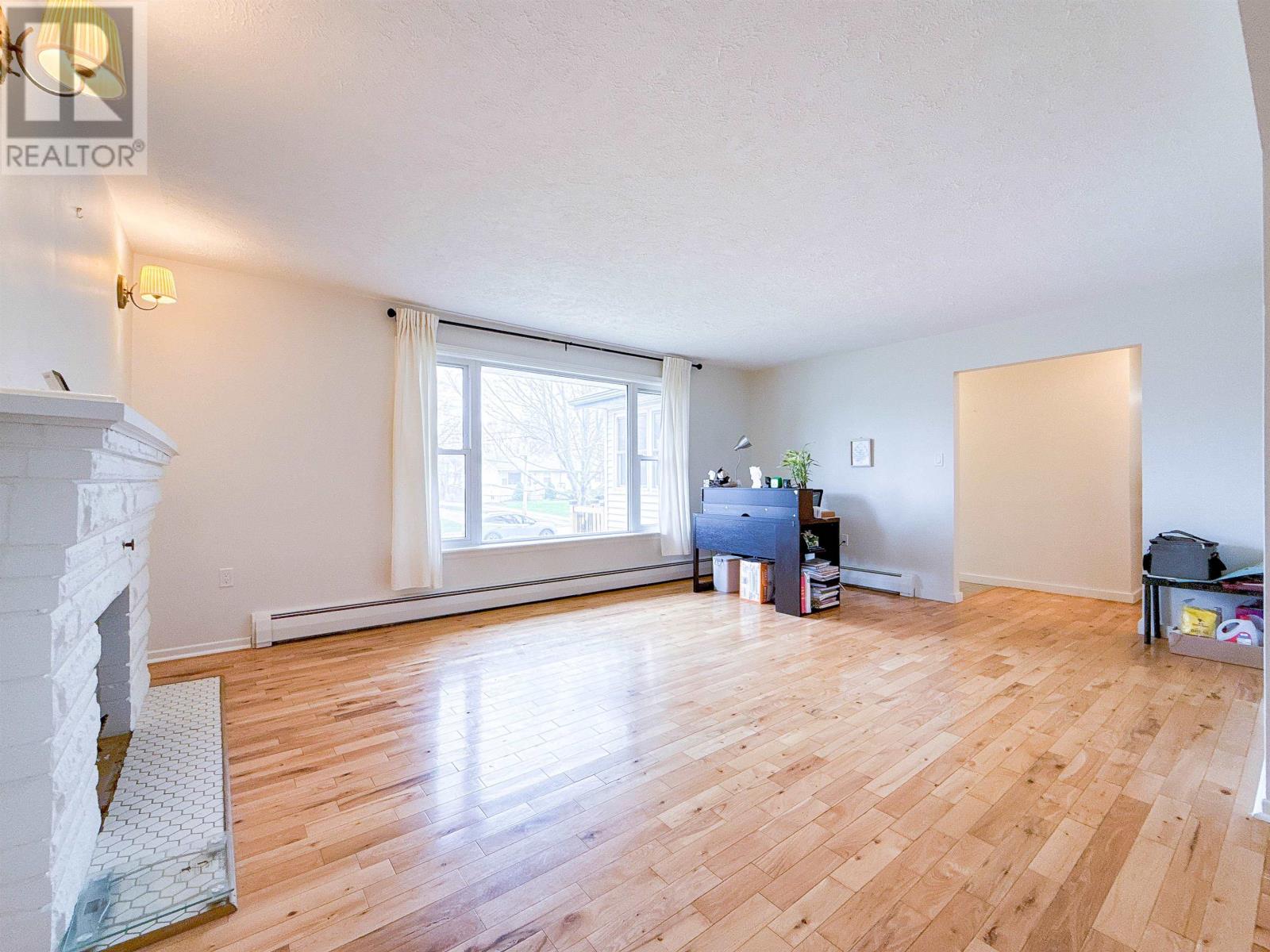 47 Emerald Drive, Charlottetown, Prince Edward Island  C1A 2Y5 - Photo 4 - 202610415