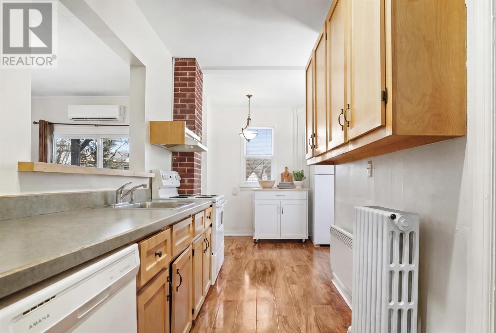 222 Grafton Street, Charlottetown, Prince Edward Island  C1A 1L4 - Photo 6 - 202610467