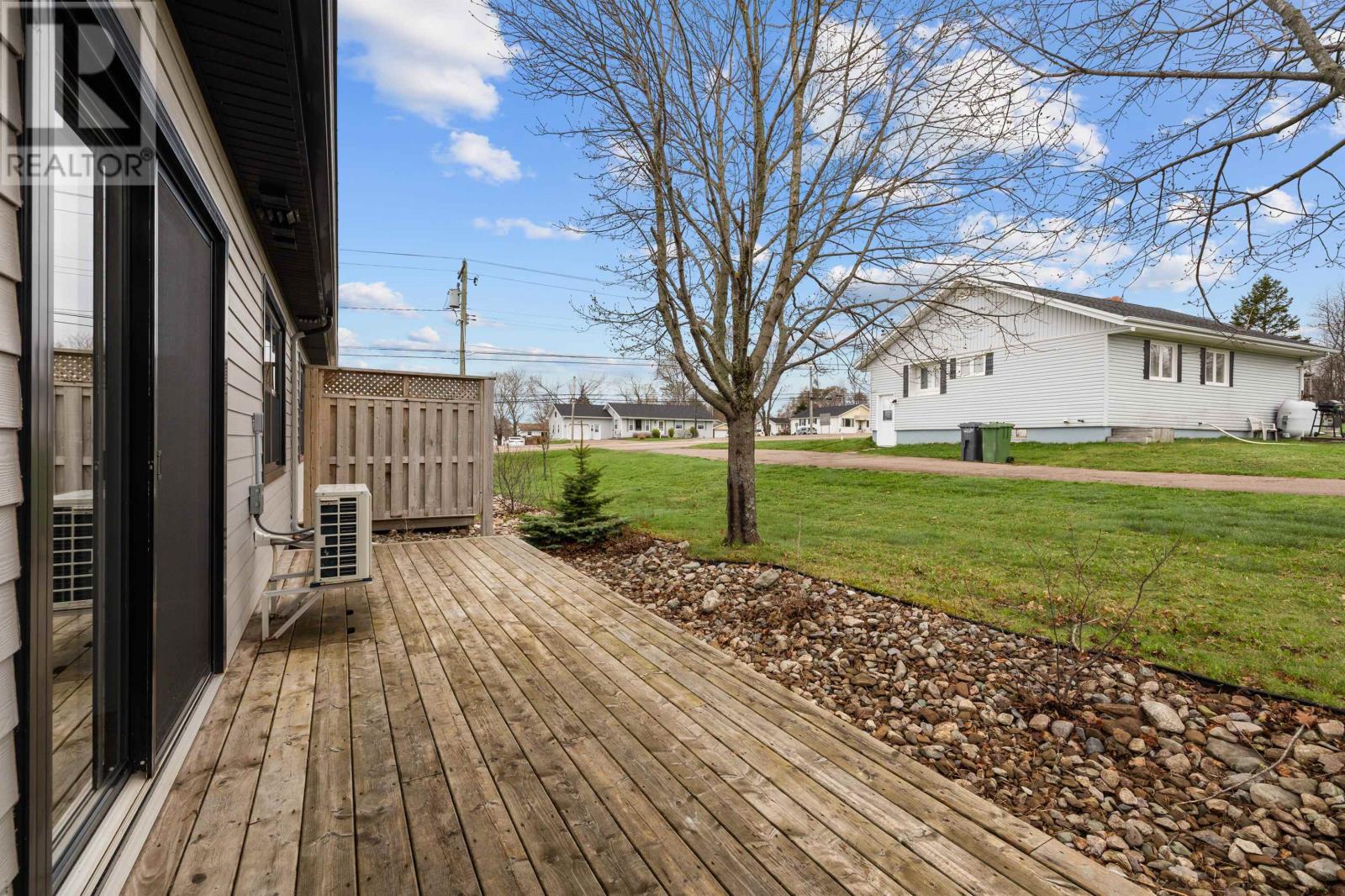 7 19 Muttart Drive, Cornwall, Prince Edward Island  C0A 1H0 - Photo 28 - 202610531