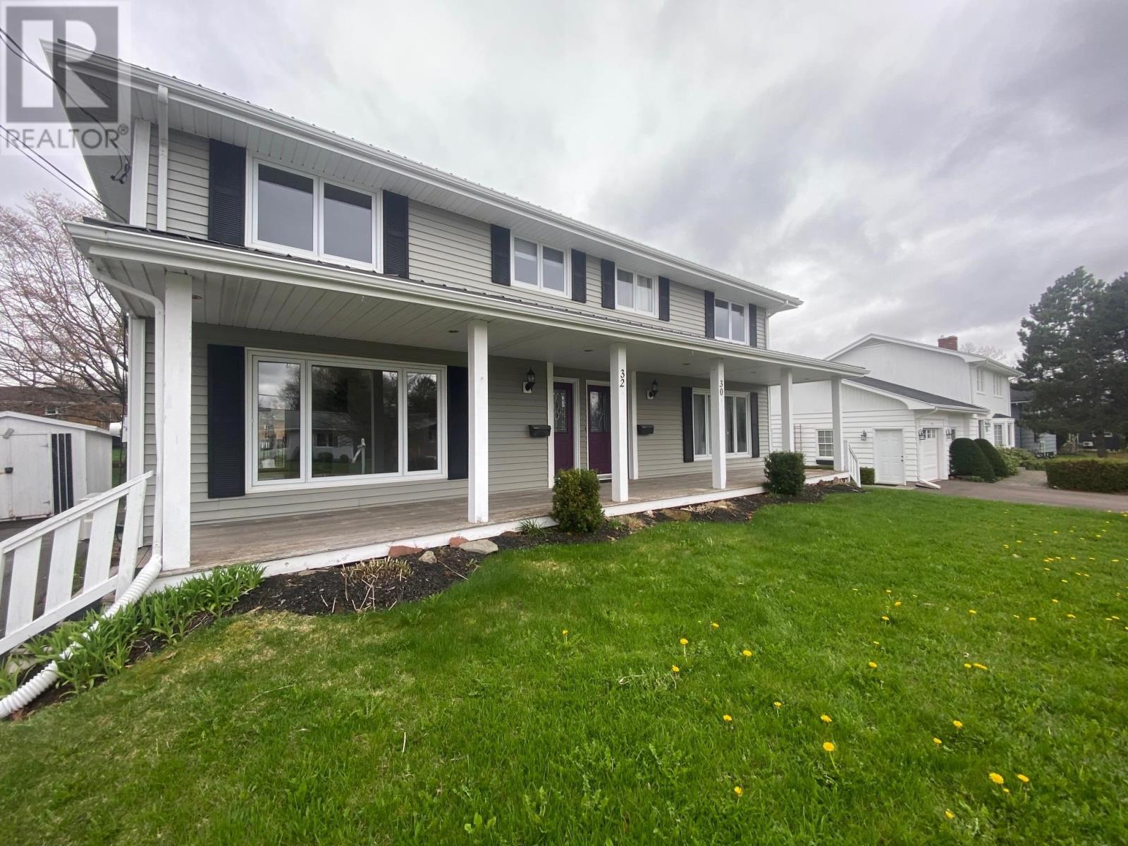 30-32 Colonel Gray Drive, Charlottetown, Prince Edward Island  C1A 2S7 - Photo 3 - 202610598