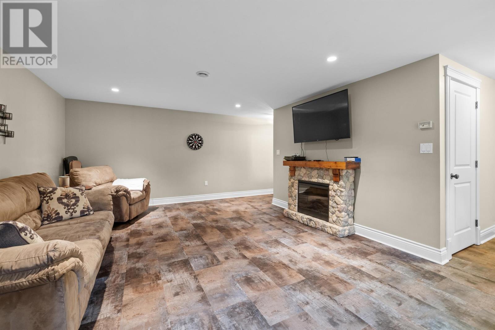 233 Mountain Avenue, Summerside, Prince Edward Island  C1N 6V6 - Photo 37 - 202610607