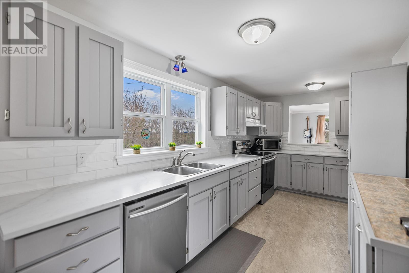 52 Thorndale Drive, Charlottetown, Prince Edward Island  C1E 1T2 - Photo 13 - 202610631