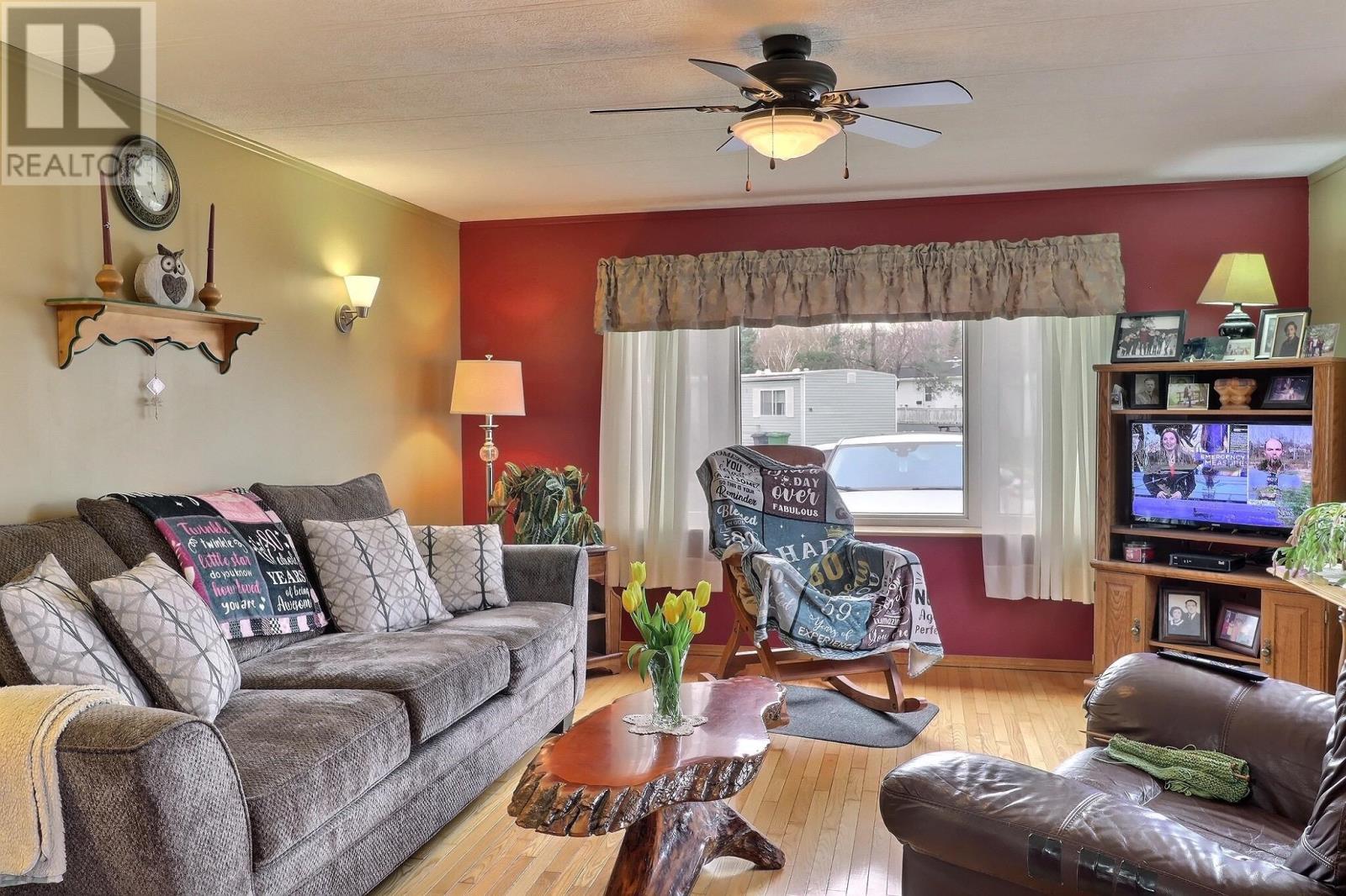 37 Park Avenue, Charlottetown, Prince Edward Island  C1A 6R4 - Photo 8 - 202611113