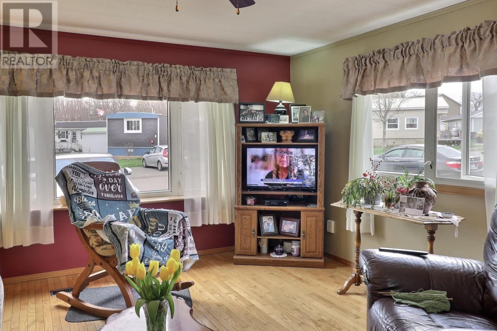 37 Park Avenue, Charlottetown, Prince Edward Island  C1A 6R4 - Photo 9 - 202611113