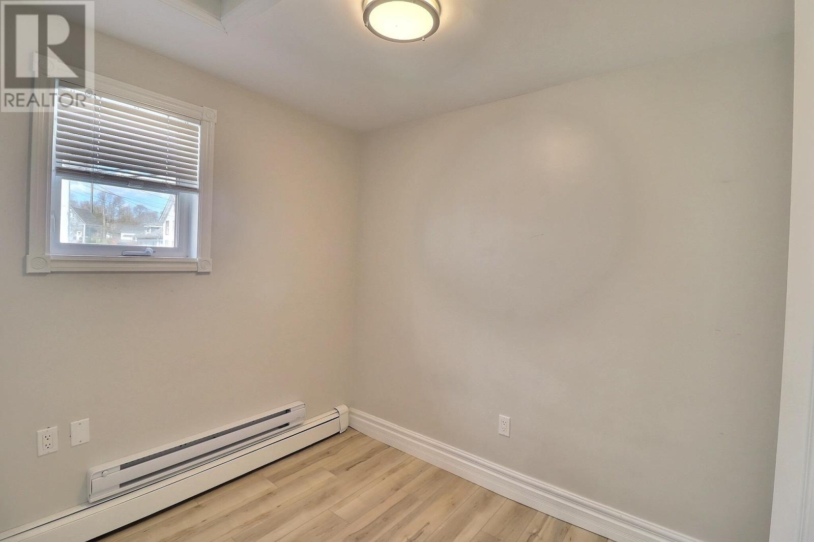 59-61 Spring Park Road, Charlottetown, Prince Edward Island  C1A 3X9 - Photo 4 - 202611108