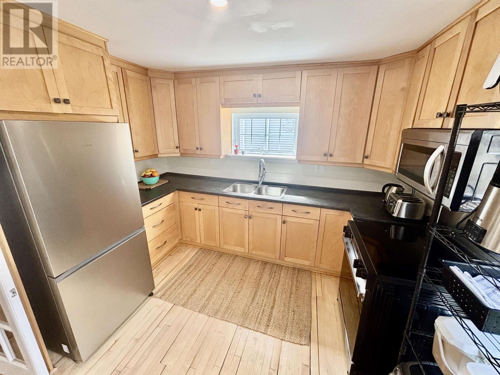 403 Queen Street, Charlottetown, Prince Edward Island  C1A 4E2 - Photo 4 - 202611198