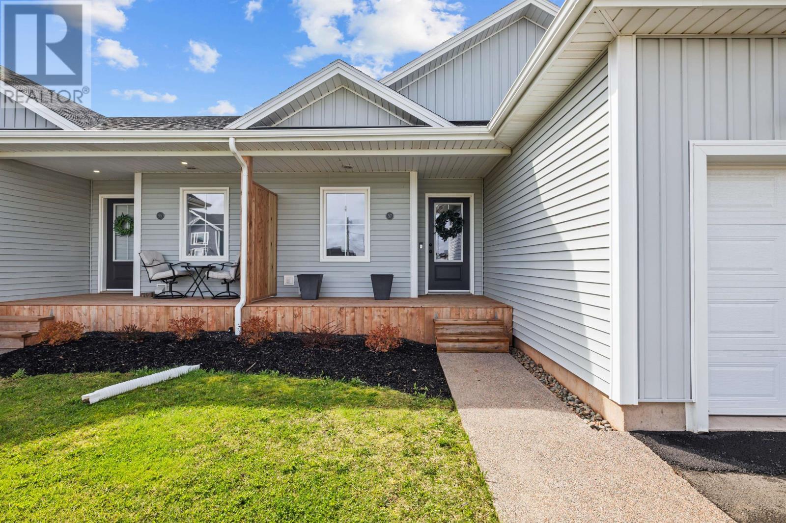 57 Essex Crescent, Charlottetown, Prince Edward Island  C1E 0G9 - Photo 2 - 202611446