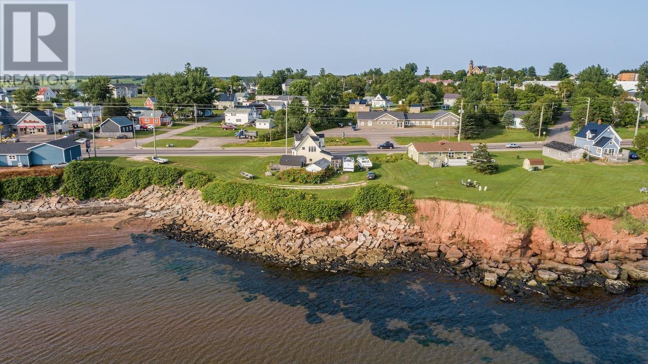 50 Main Street, Souris, Prince Edward Island  C0A 2B0 - Photo 2 - 202611666