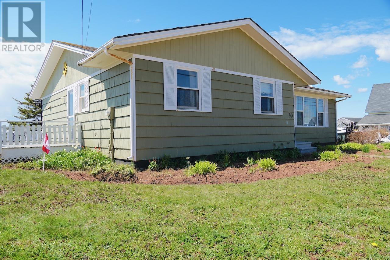 50 Main Street, Souris, Prince Edward Island  C0A 2B0 - Photo 7 - 202611666