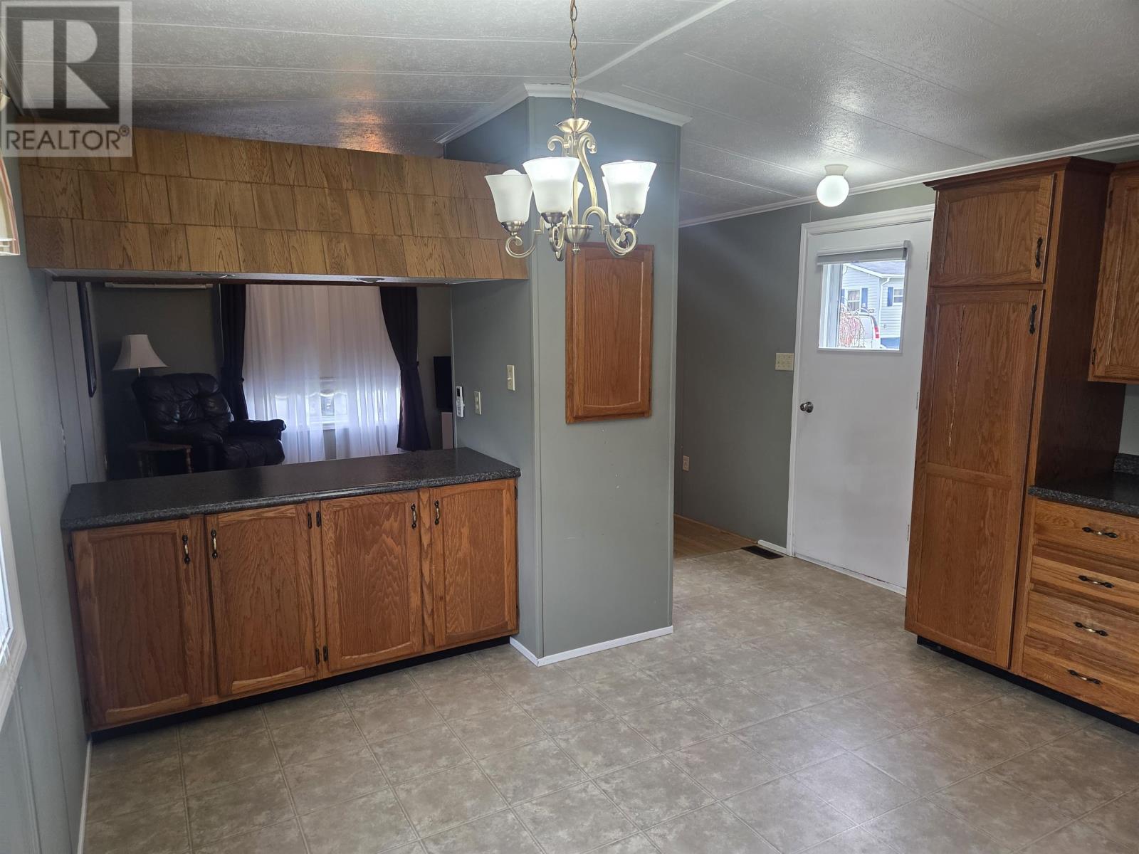 11 Manor Drive, Charlottetown, Prince Edward Island  C1A 6R2 - Photo 5 - 202611752
