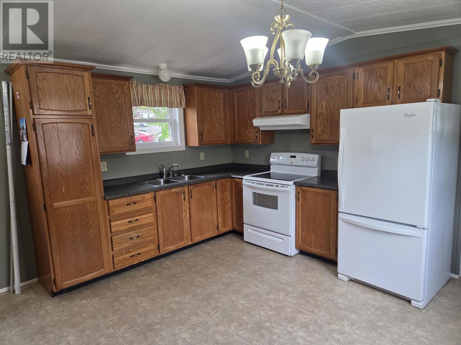11 Manor Drive, Charlottetown, Prince Edward Island  C1A 6R2 - Photo 6 - 202611752