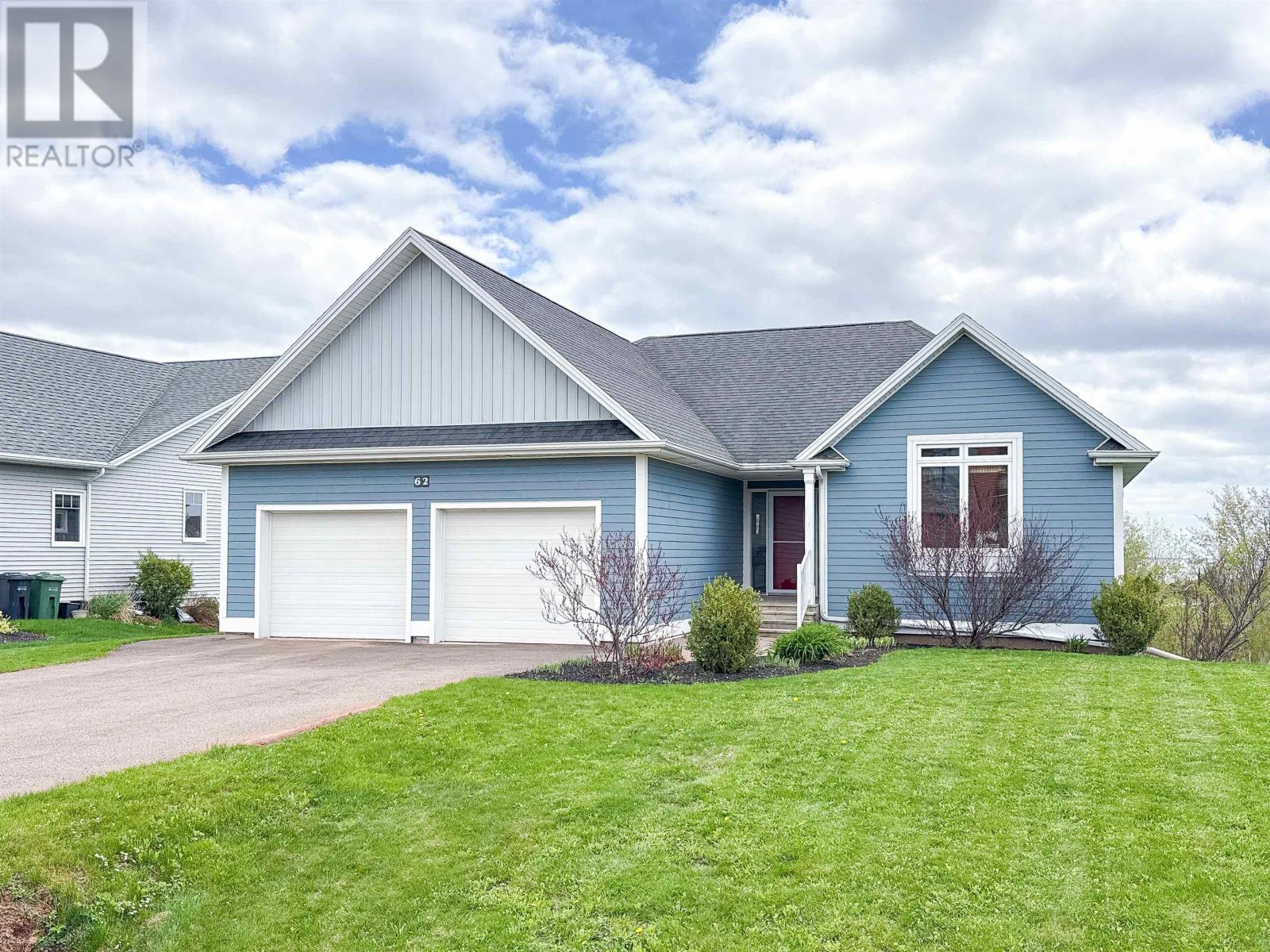 62 Saints Crescent, Stratford, Prince Edward Island  C1B 0G5 - Photo 1 - 202611797
