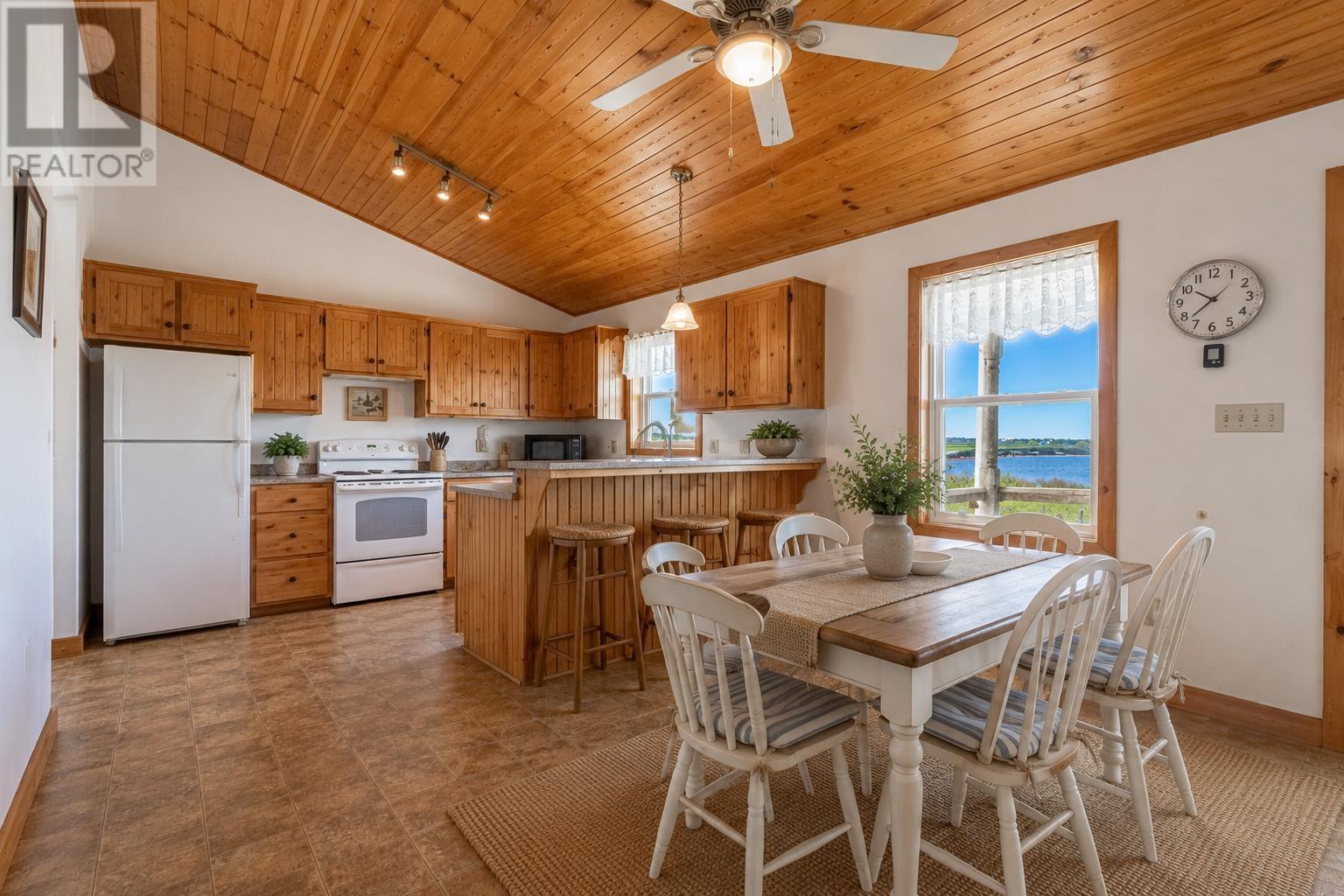212 Basinview Crescent, Darnley, Prince Edward Island  C0B 1M0 - Photo 15 - 202611825