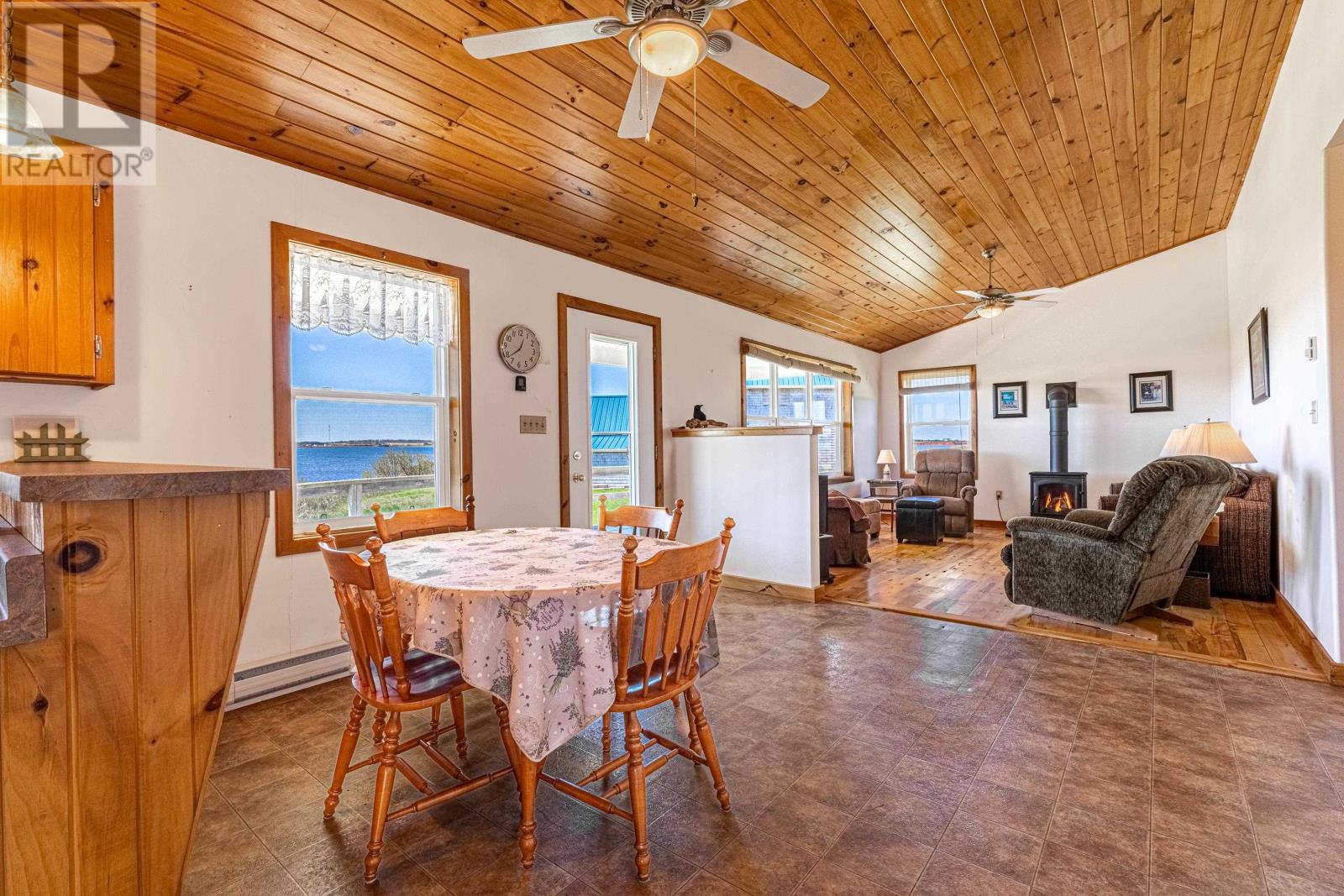 212 Basinview Crescent, Darnley, Prince Edward Island  C0B 1M0 - Photo 9 - 202611825