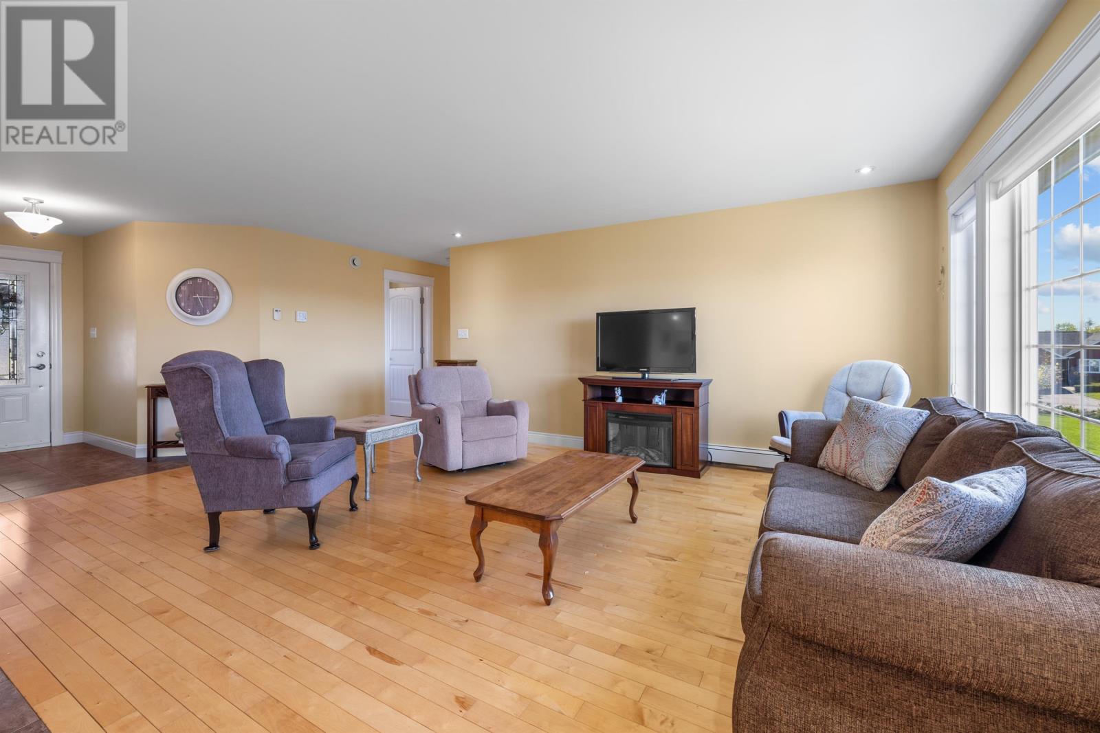 5 Townview Crescent, Cornwall, Prince Edward Island  C0A 1H4 - Photo 10 - 202612016