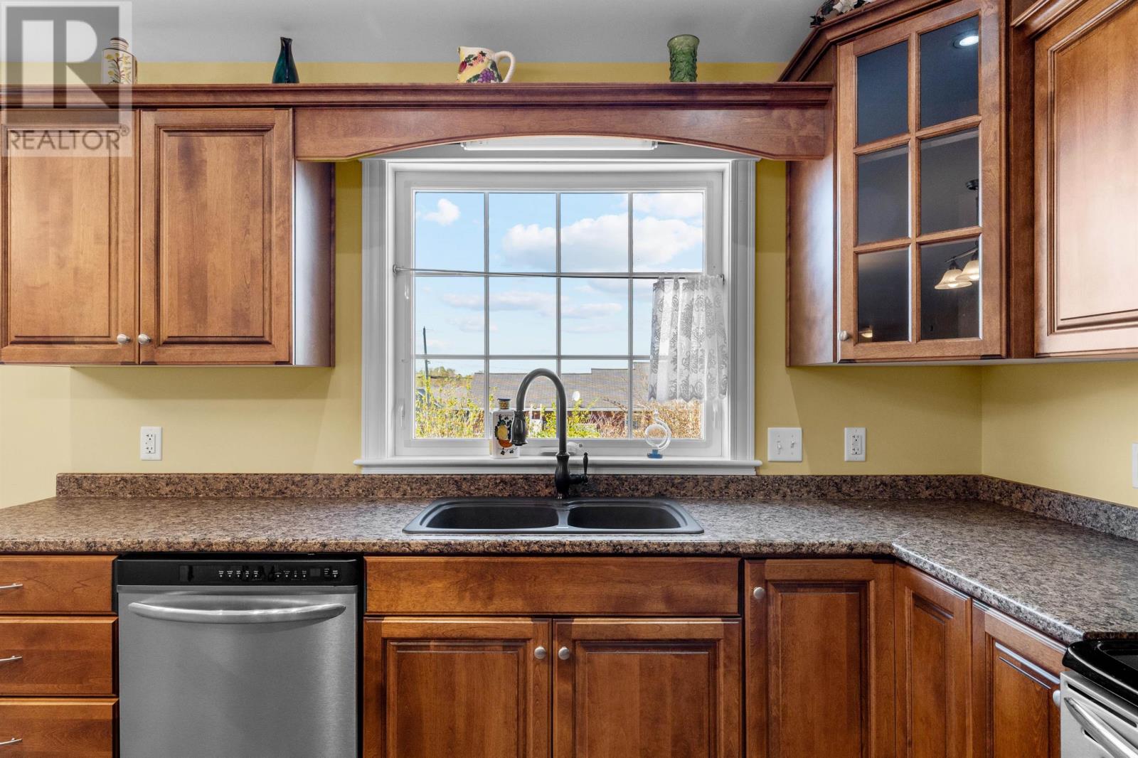 5 Townview Crescent, Cornwall, Prince Edward Island  C0A 1H4 - Photo 17 - 202612016