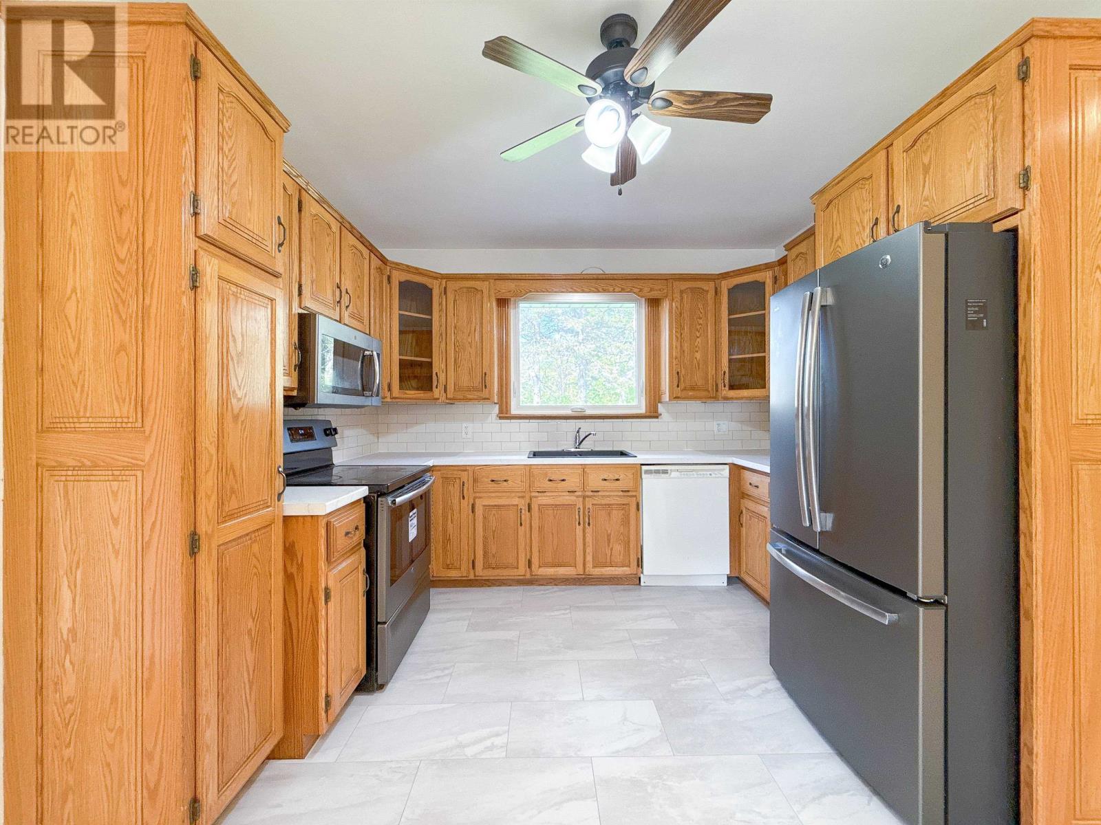 240c North River Road, Charlottetown, Prince Edward Island  C1A 3L7 - Photo 15 - 202612042