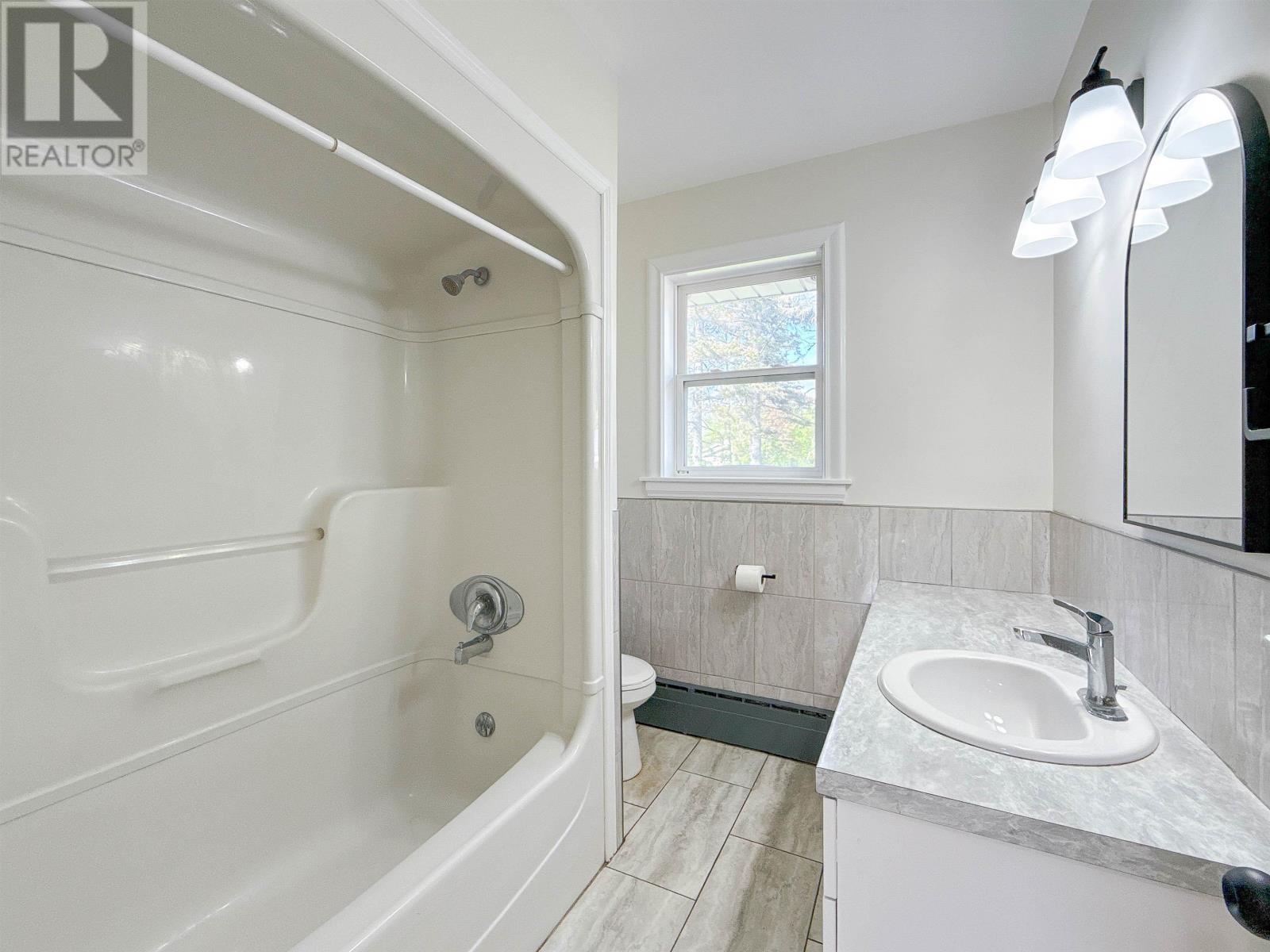 240c North River Road, Charlottetown, Prince Edward Island  C1A 3L7 - Photo 22 - 202612042